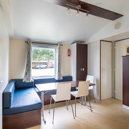 假日公园 Village Passion Les Bris 圣特罗让莱班