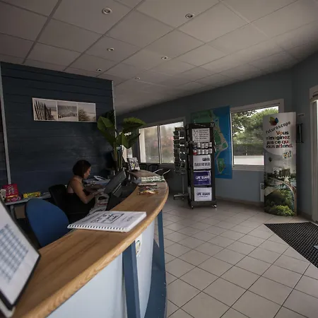 Village Passion Les Bris 假日公园