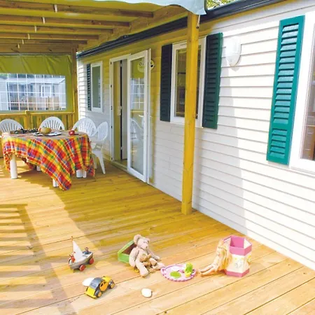 Village Passion Les Bris 假日公园 圣特罗让莱班