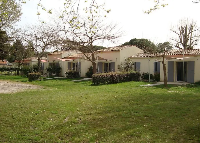 Aldeamento Turístico Village Passion Les Bris 3*