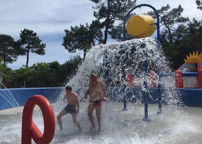 Village Passion Les Bris Aldeamento Turístico