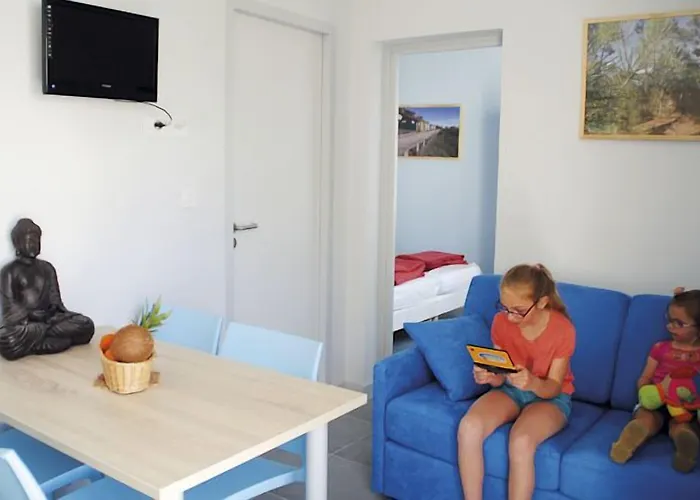 Aldeamento Turístico Village Passion Les Bris 3*